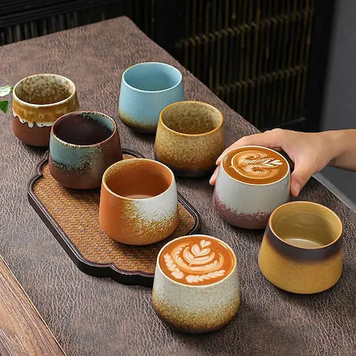 Cangkir keramik kopi berukir artistik