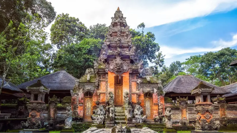 Kuil Bali dengan arsitektur indah