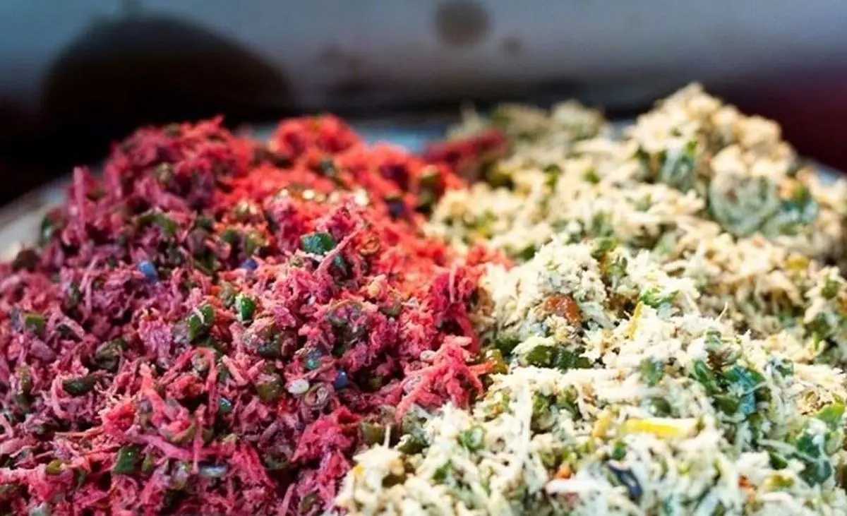 Nasi campur dua warna