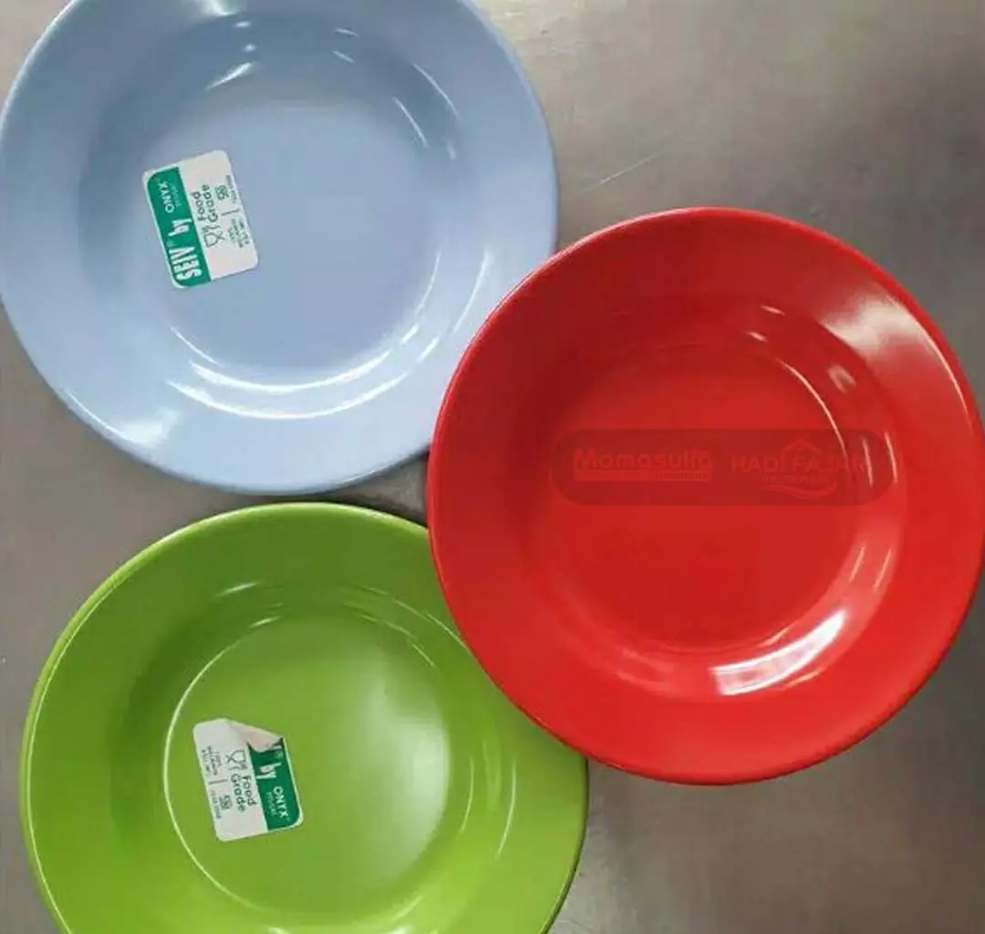 Piring makan aneka warna melamin